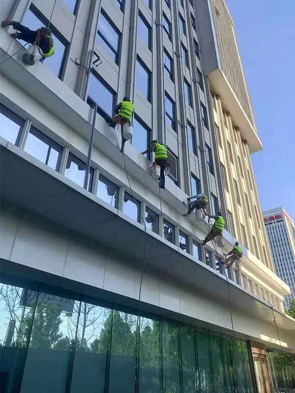 外墙清洗，高空作业，高空安装，外墙管道安装维修的图标